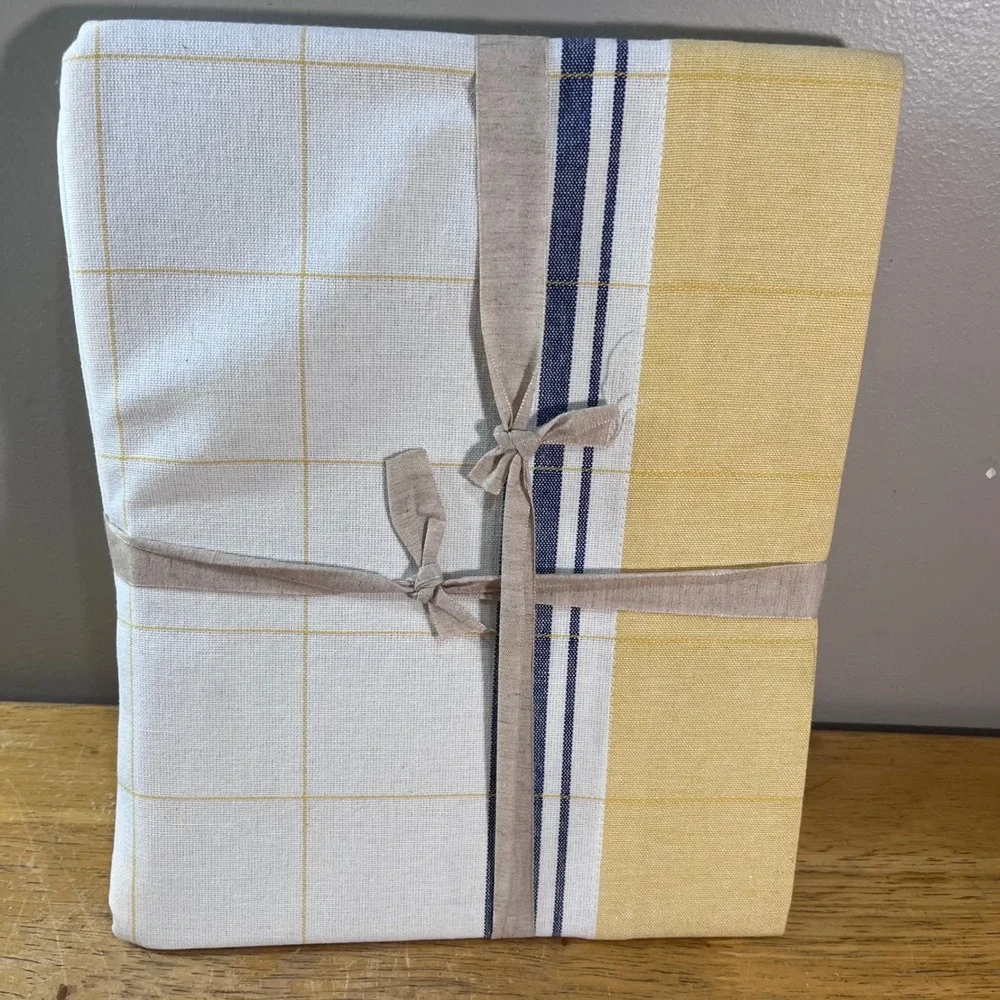 Williams Sonoma Tablecloth 70x90 Yellow White Blue Tattersall Plaid Cotton
